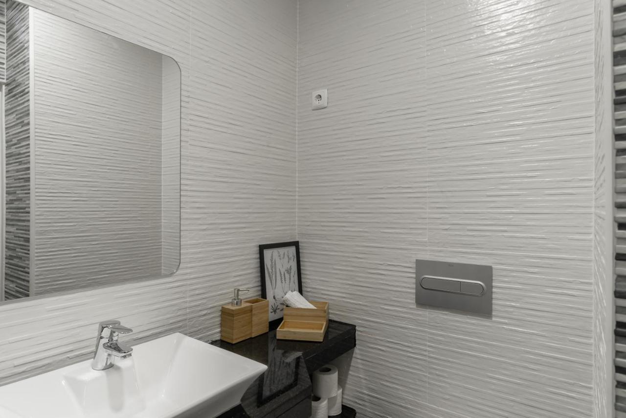Charming Apartment- Authentic Experience In Graca Lisabona Exterior foto